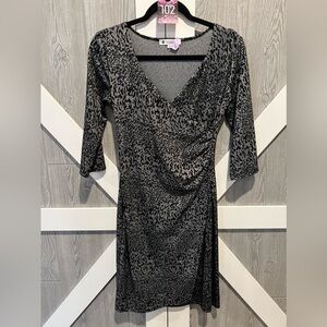 102. Wilde Dress Crossover 3/4 sleeve • Size S